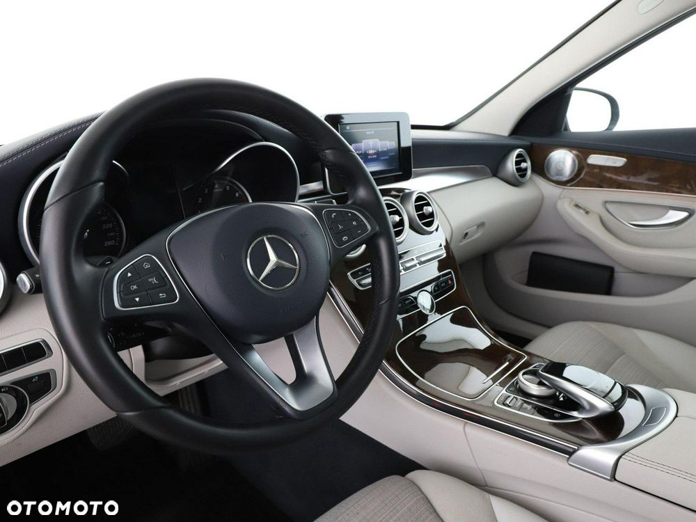Mercedes-Benz Klasa C 300 7G-TRONIC Exclusive - 15