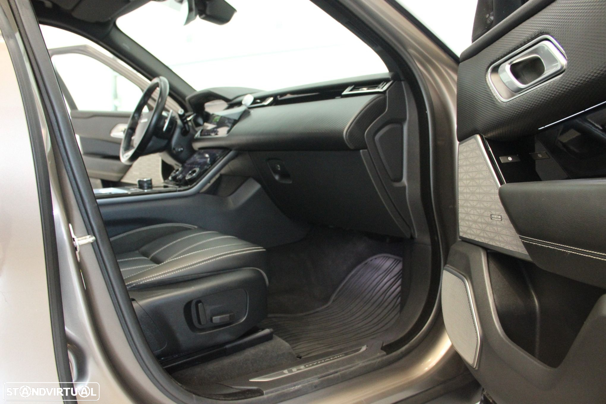 Land Rover Range Rover Velar 2.0 D R-Dynamic - 13