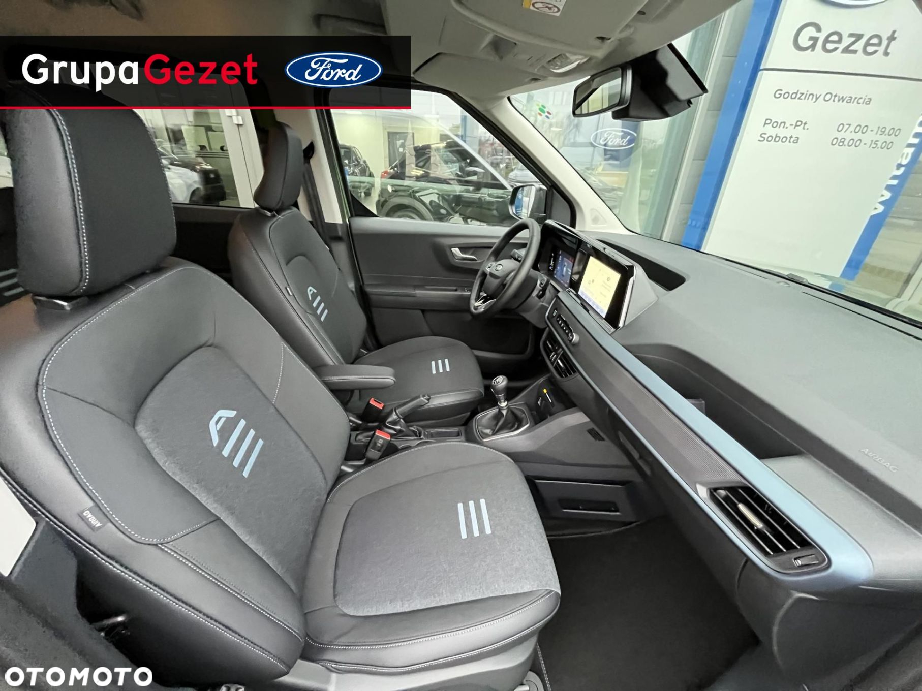 Ford Tourneo Courier - 26