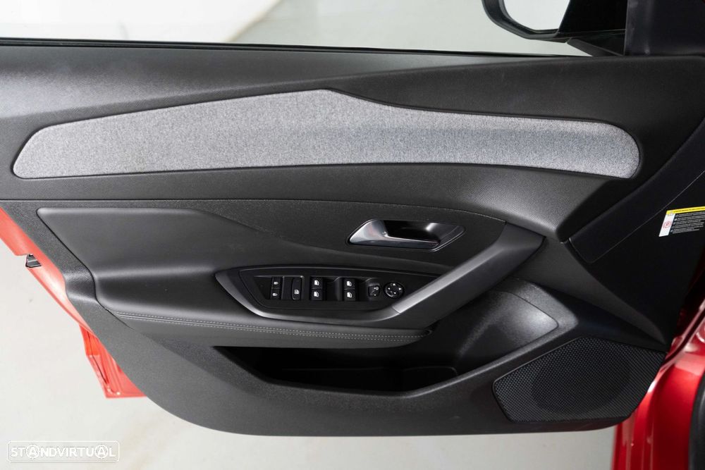 Peugeot 308 1.2 PureTech Allure Pack - 17