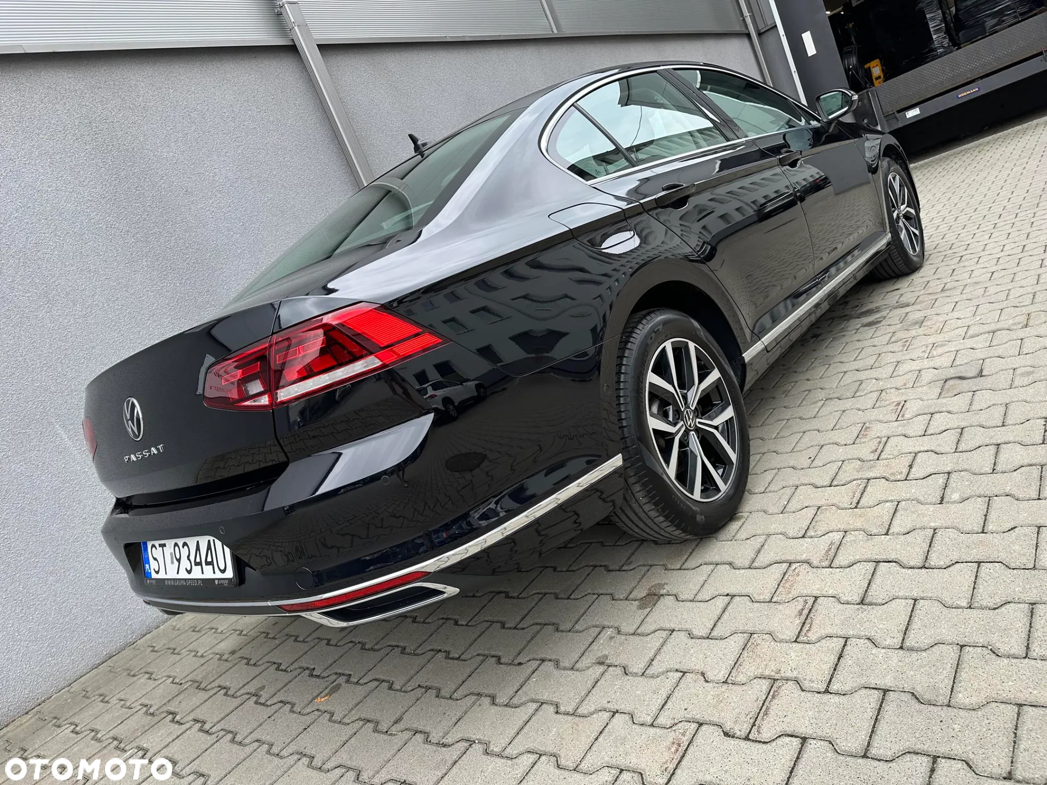 Volkswagen Passat 1.5 TSI EVO Elegance DSG - 4