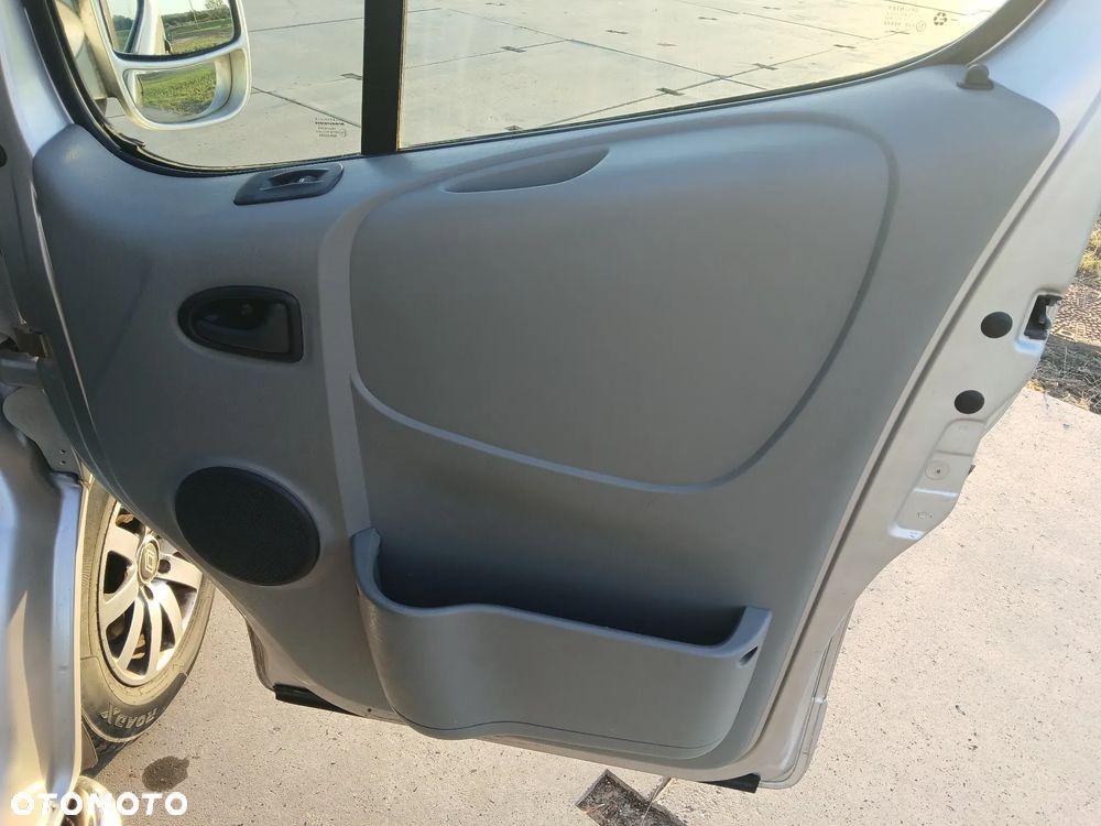 Renault Trafic - 15