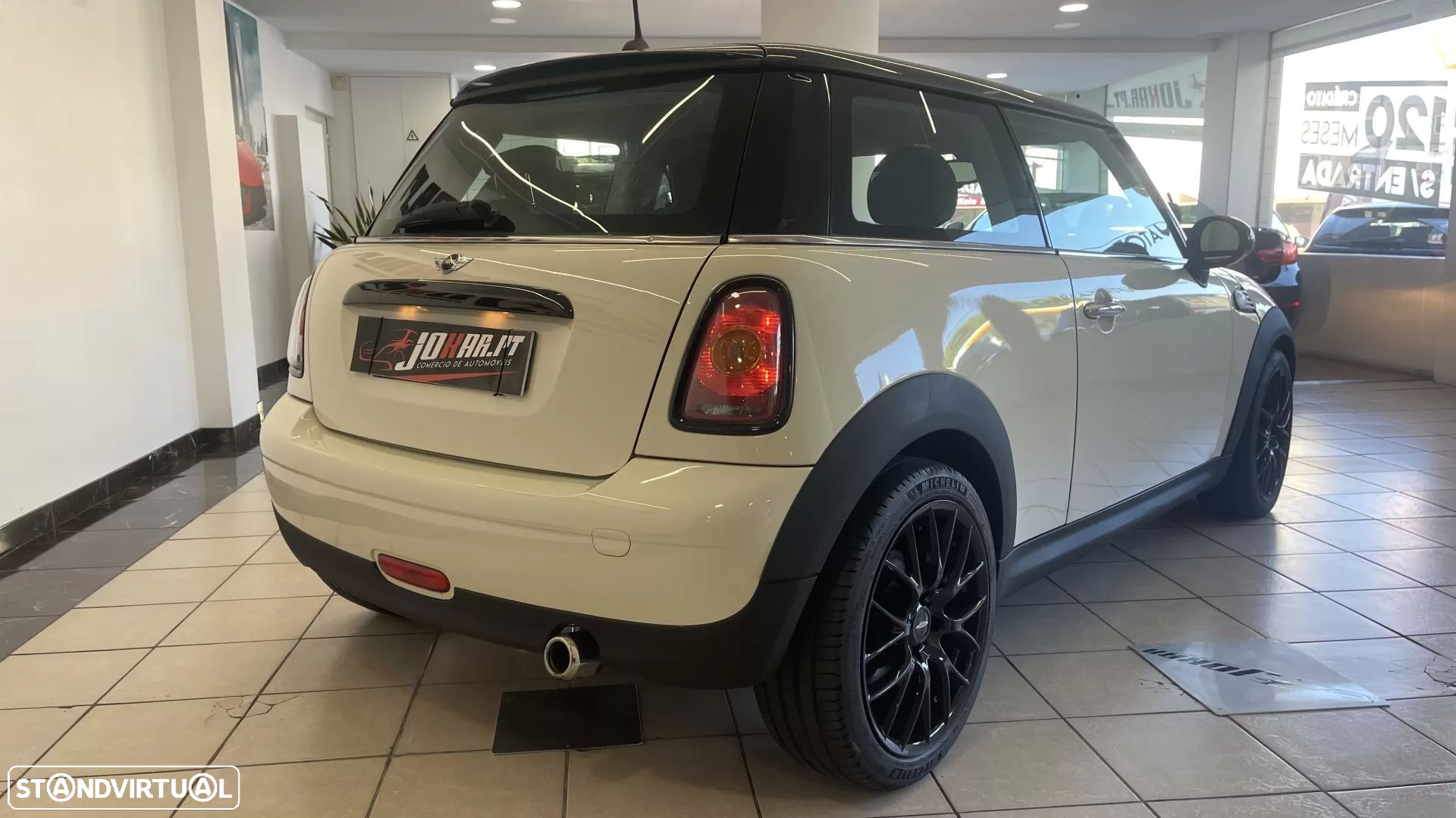 MINI 3 Portas One D - 9