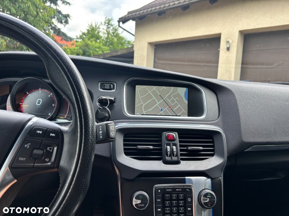 Volvo V40 D4 Drive-E R-Design Momentum - 16