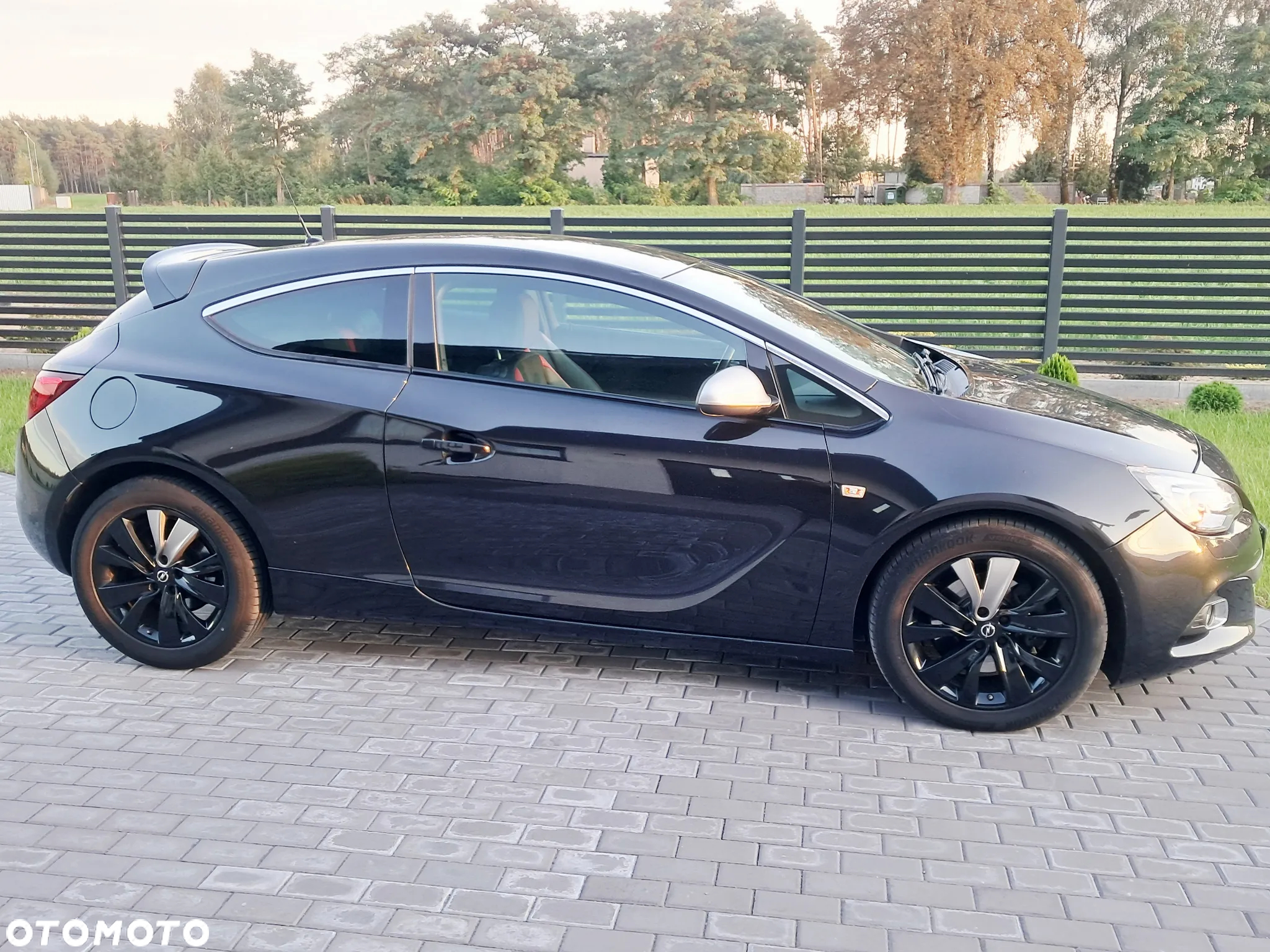 Opel Astra IV GTC 2.0 CDTI Bi-Turbo S&S - 35