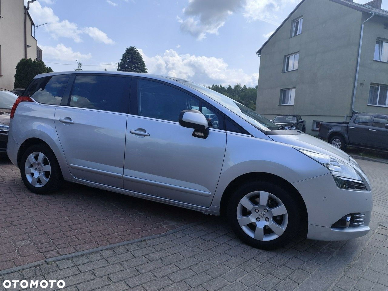 Peugeot 5008 - 5