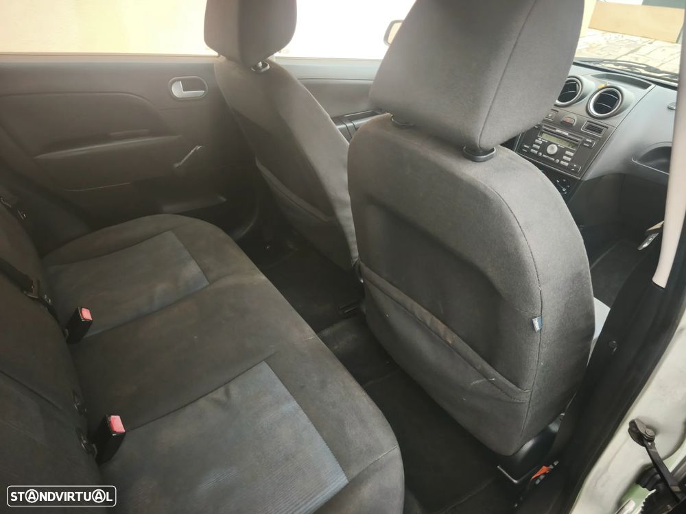 Ford Fiesta 1.25 Trend - 15