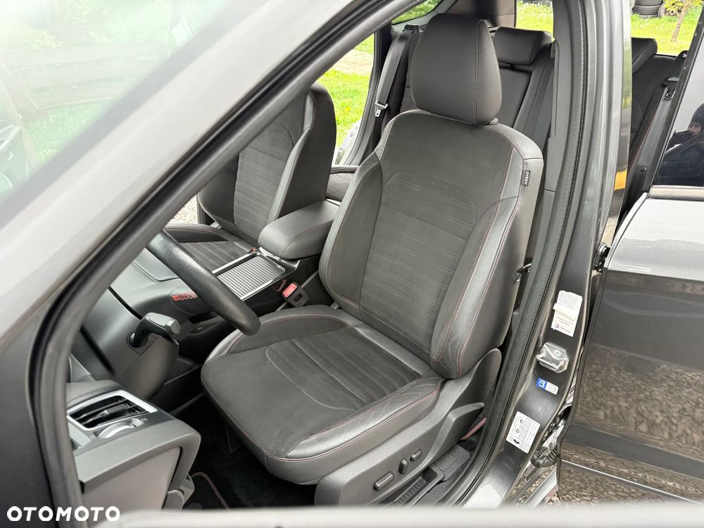 Ford Kuga 1.5 EcoBoost 2x4 ST-Line - 23