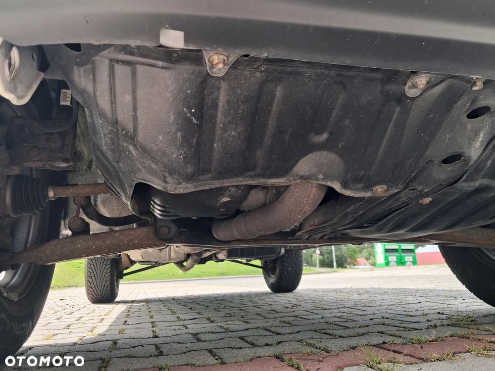 Toyota RAV4 2.0 GLi - 8