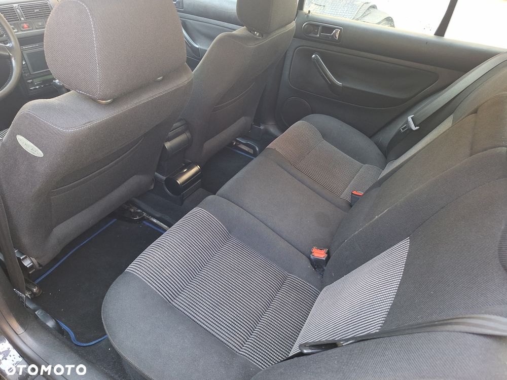 Volkswagen Golf - 17