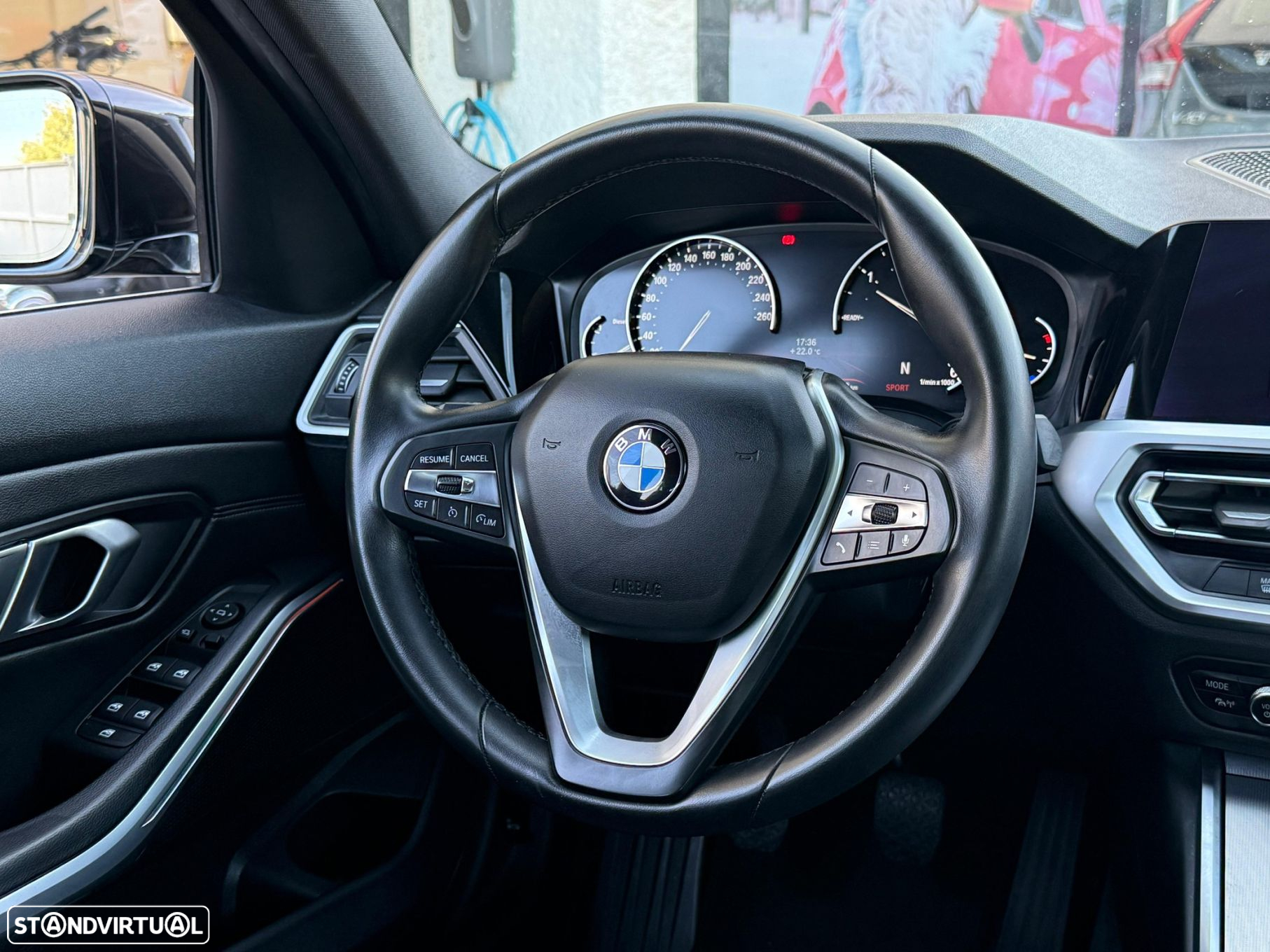 BMW 318 d Line Sport - 23