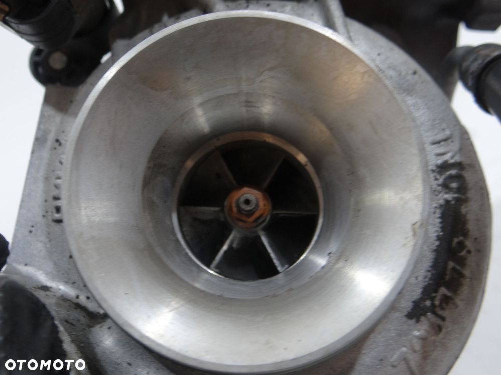 TURBINA BMW E90 N47D20C 8517452 - 3