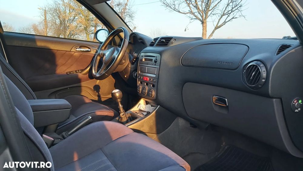 Alfa Romeo 147 1.9 Multijet Distinctive - 13