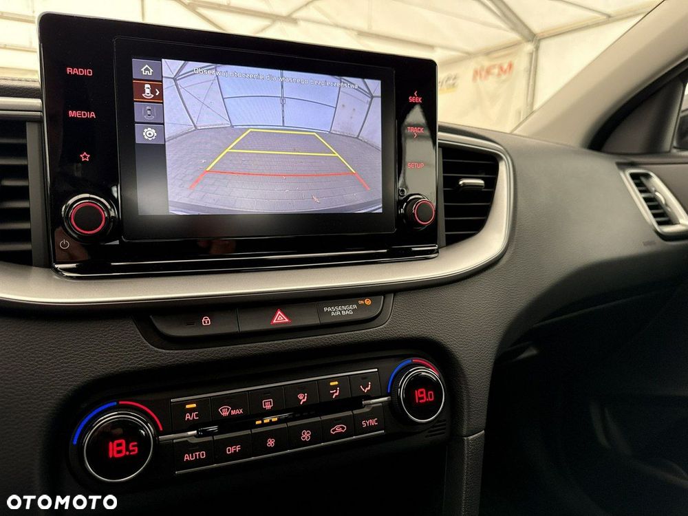 Kia Ceed - 28