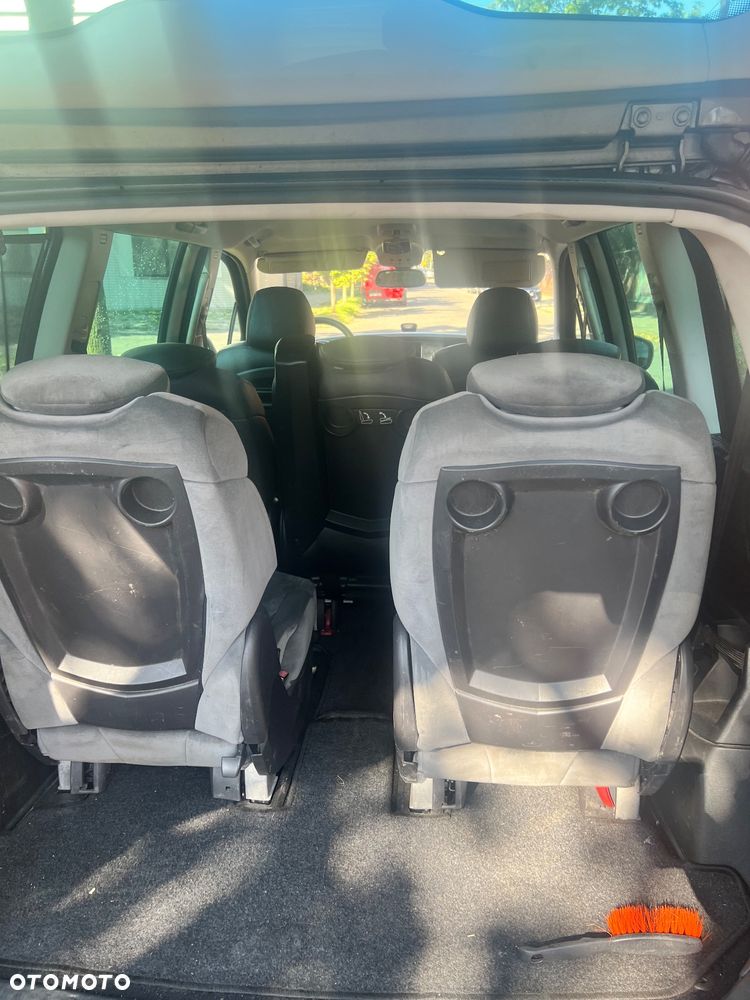 Citroën C8 HDi 165 Exclusive - 10