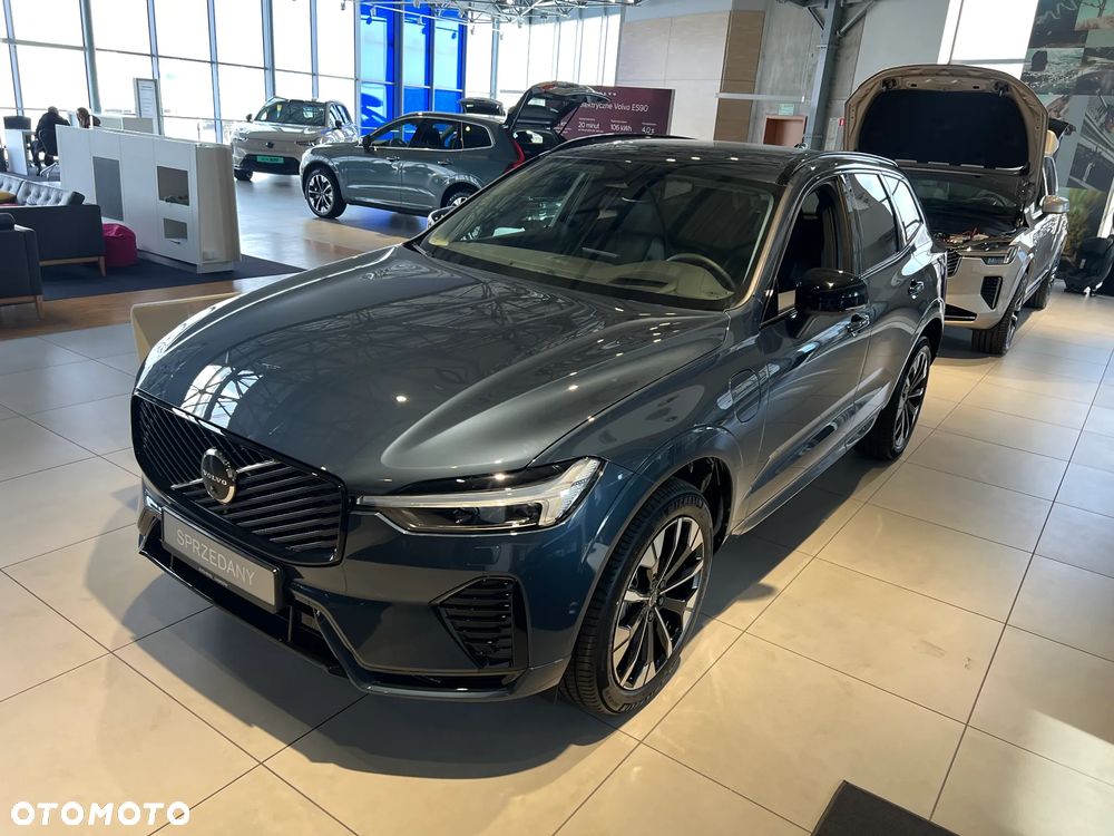 Volvo XC 60 T6 Plug-In Hybrid AWD Ultra Dark