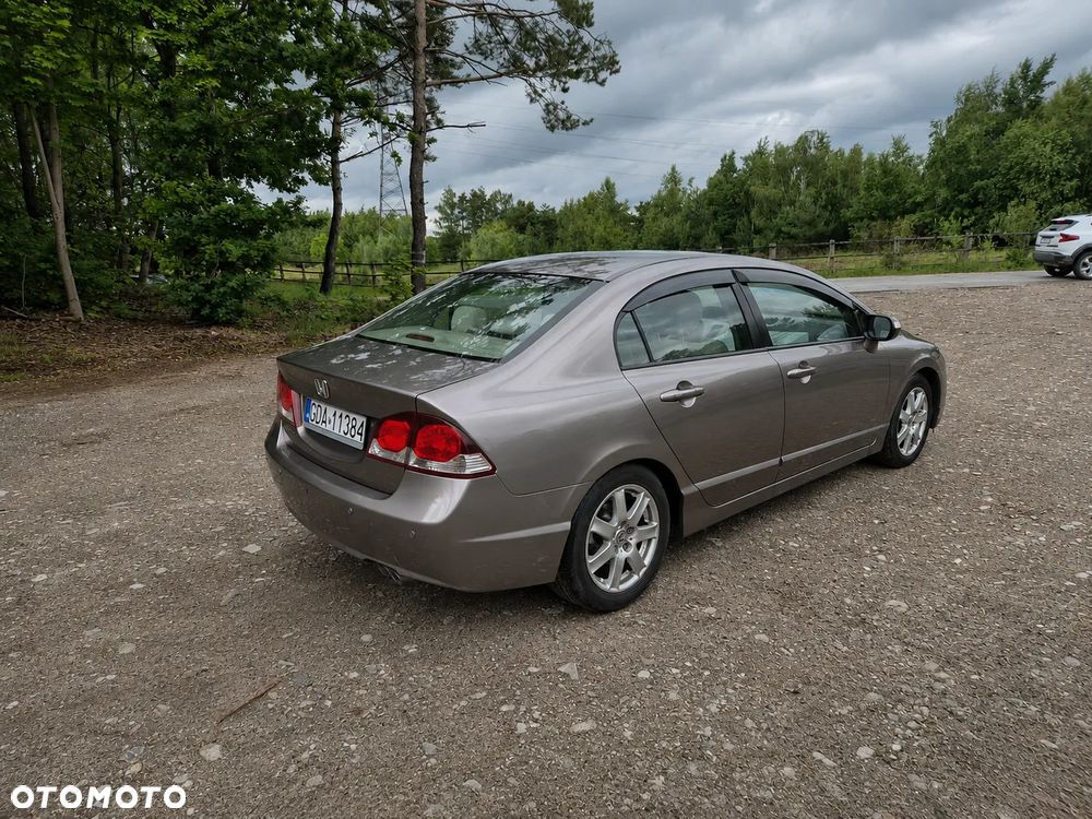Honda Civic 1.8 Executive - 2