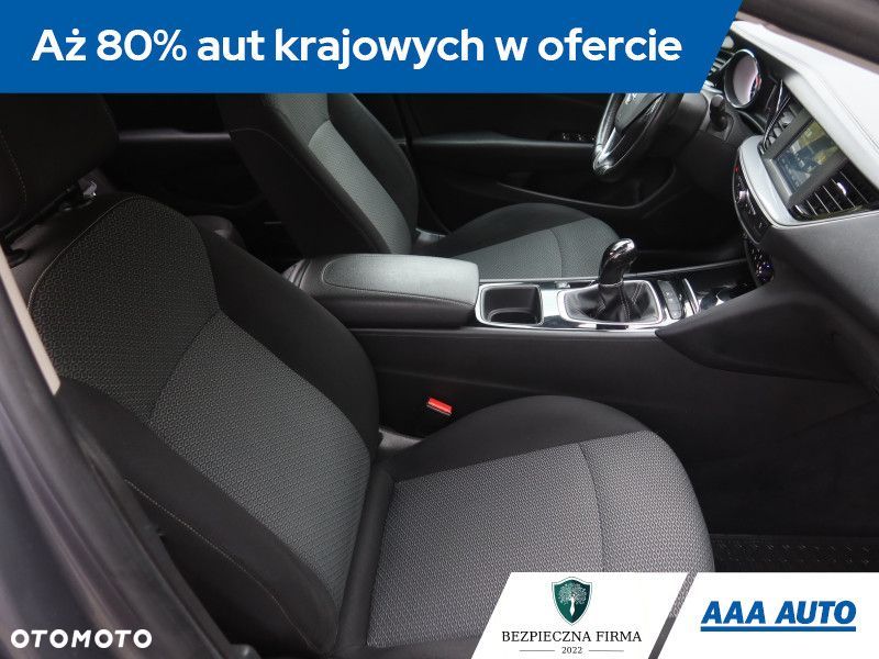 Opel Insignia - 10