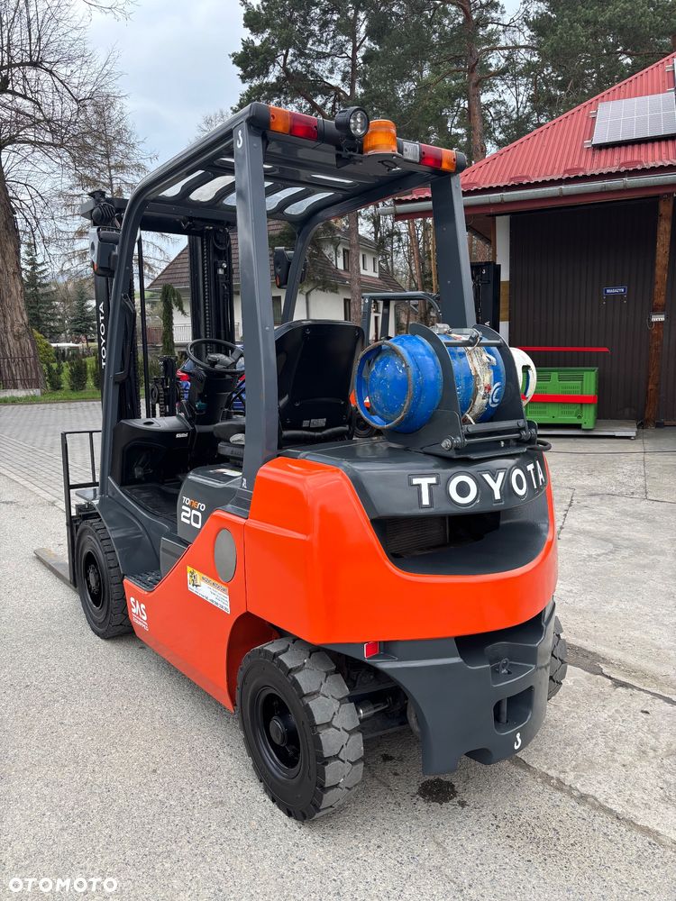 Toyota 8FGF20 GWARANCJA LPG triplex DOSTAWA 53 900 NETTO - 6