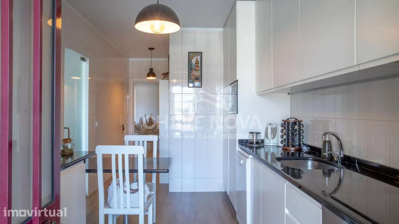 Apartamento T2 c/Varanda e Garagem | São Paio Oleiros - Grande imagem: 2/33