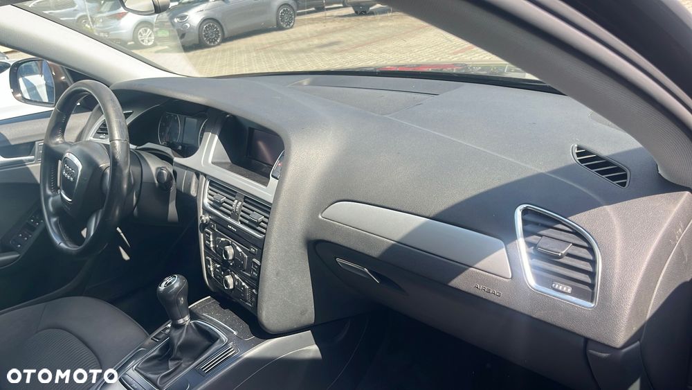 Audi A4 Avant - 16