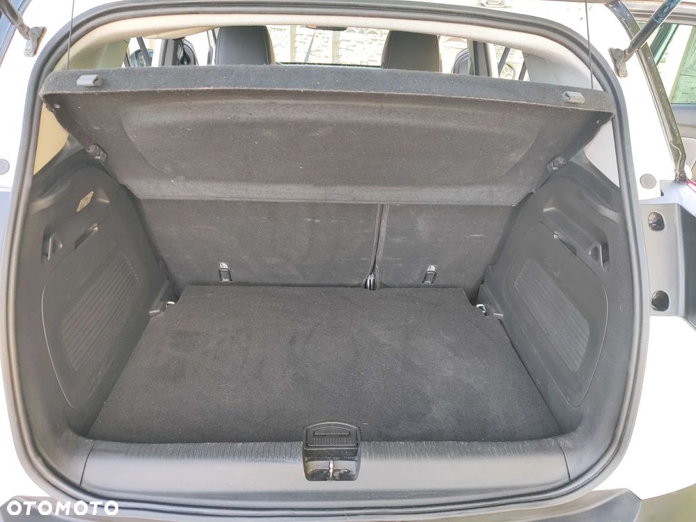 Opel Crossland X - 16