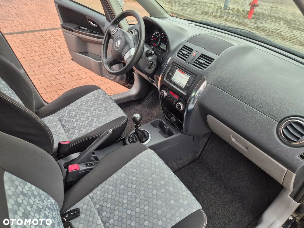 Suzuki SX4 1.6 VVT 4x2 Style - 12