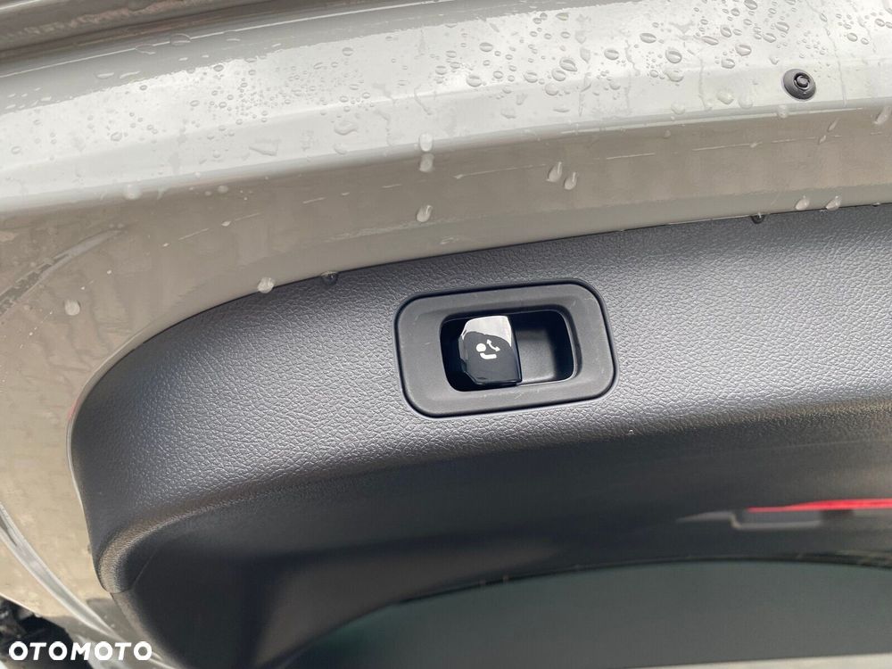 Mercedes-Benz GLB - 31