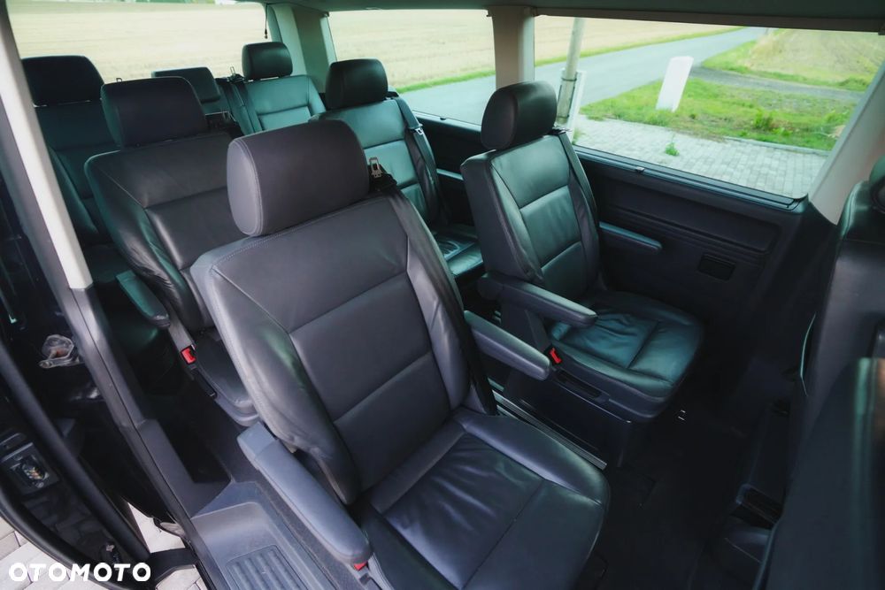Volkswagen Multivan - 14