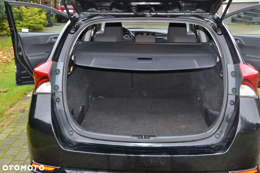 Toyota Auris - 12