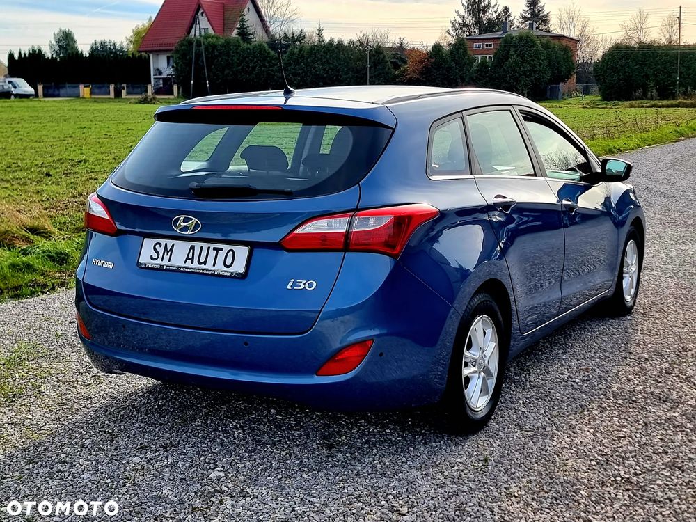 Hyundai i30 Kombi 1.6 GDi DCT Style - 8