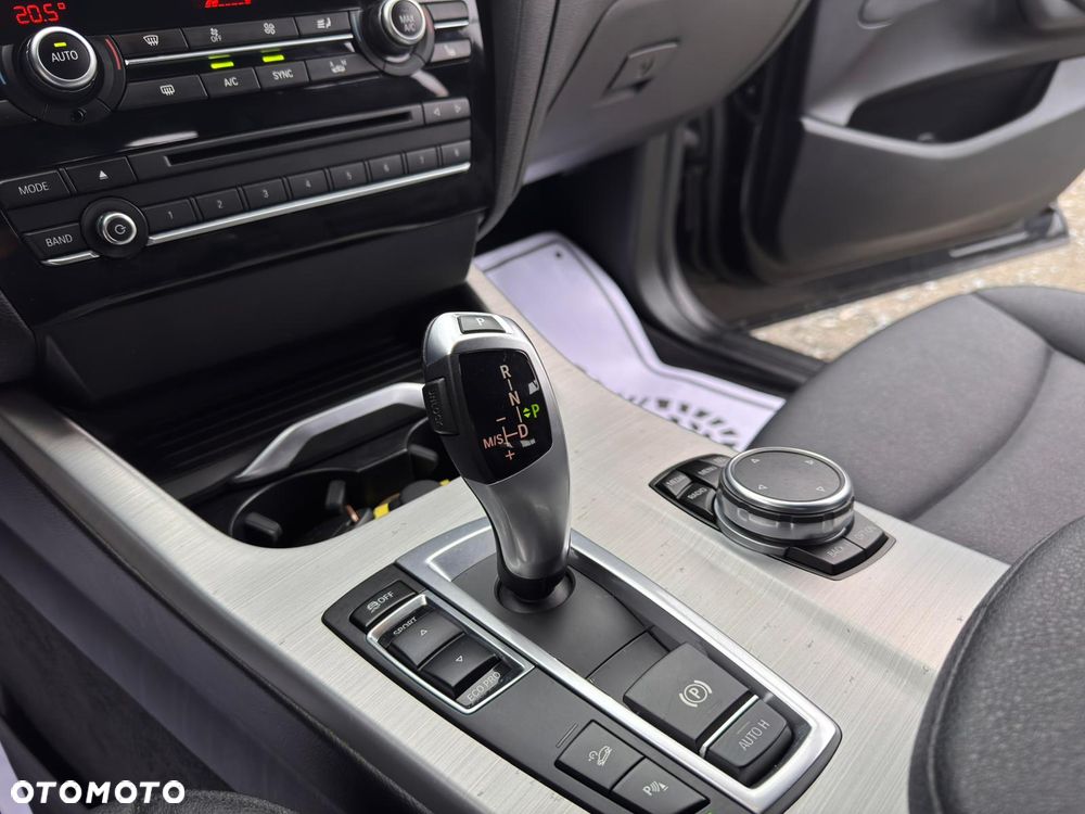 BMW X3 xDrive28i xLine - 12
