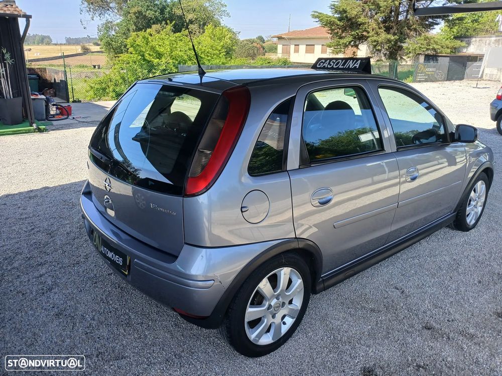 Opel Corsa 1.2 16V Cosmo - 11