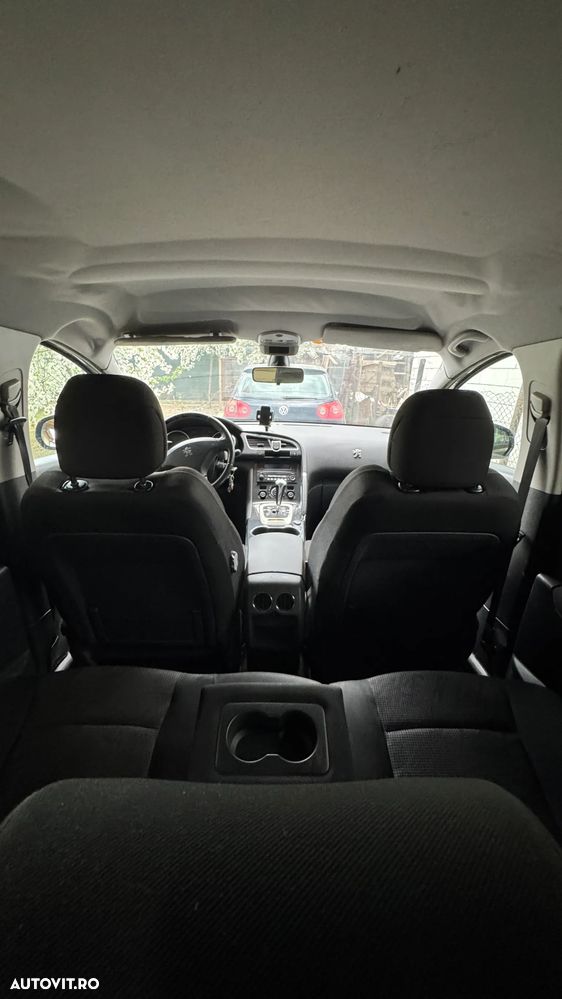 Peugeot 3008 - 11
