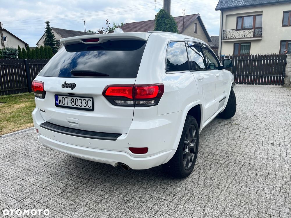 Jeep Grand Cherokee - 11