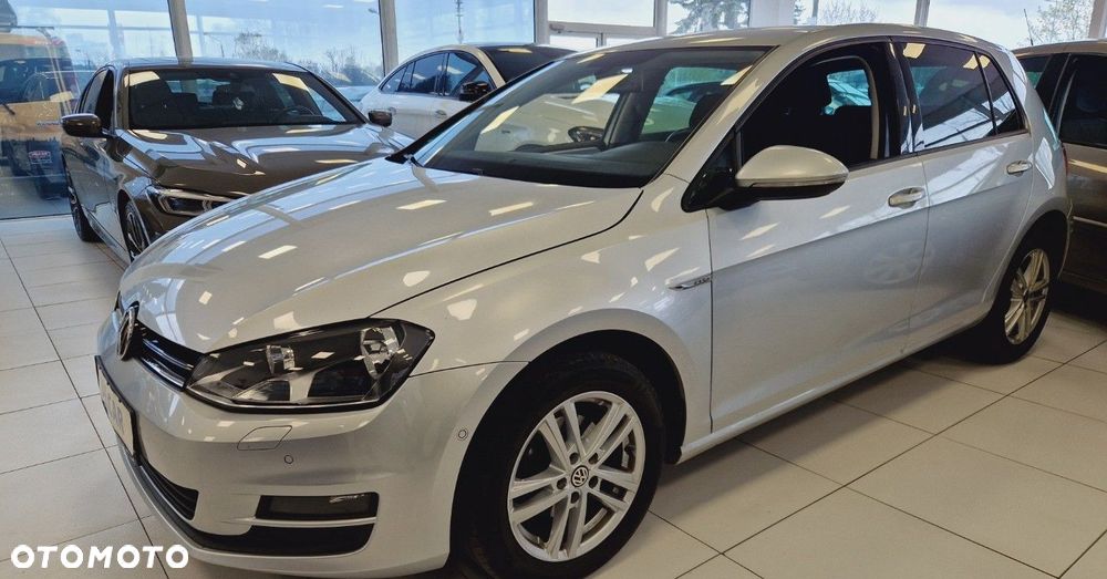 Volkswagen Golf - 6