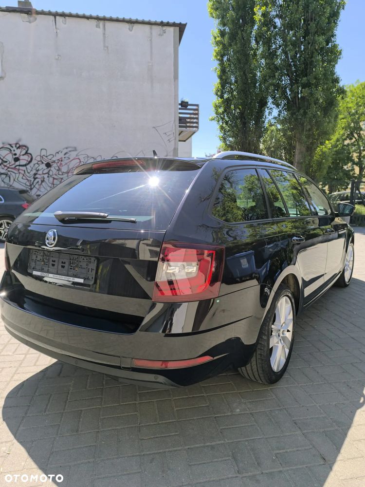 Skoda Octavia 1.6 TDI DSG Clever - 5