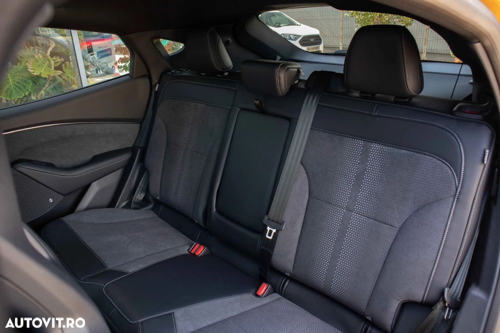 Ford Mustang Mach-E - 32