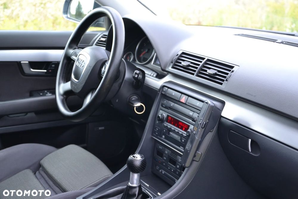 Audi A4 Avant - 4