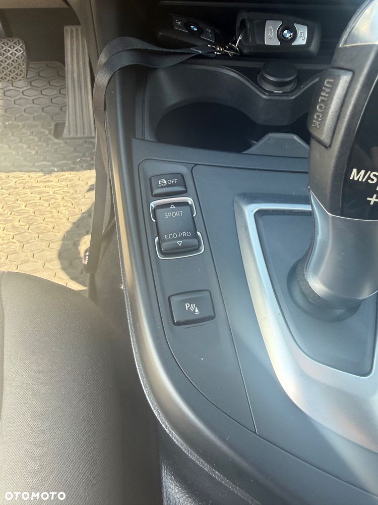 BMW Seria 1 116d - 10