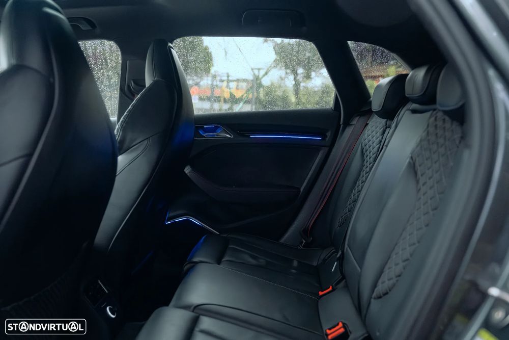 Audi RS3 Sportback 2.5 TFSI quattro S tronic - 37