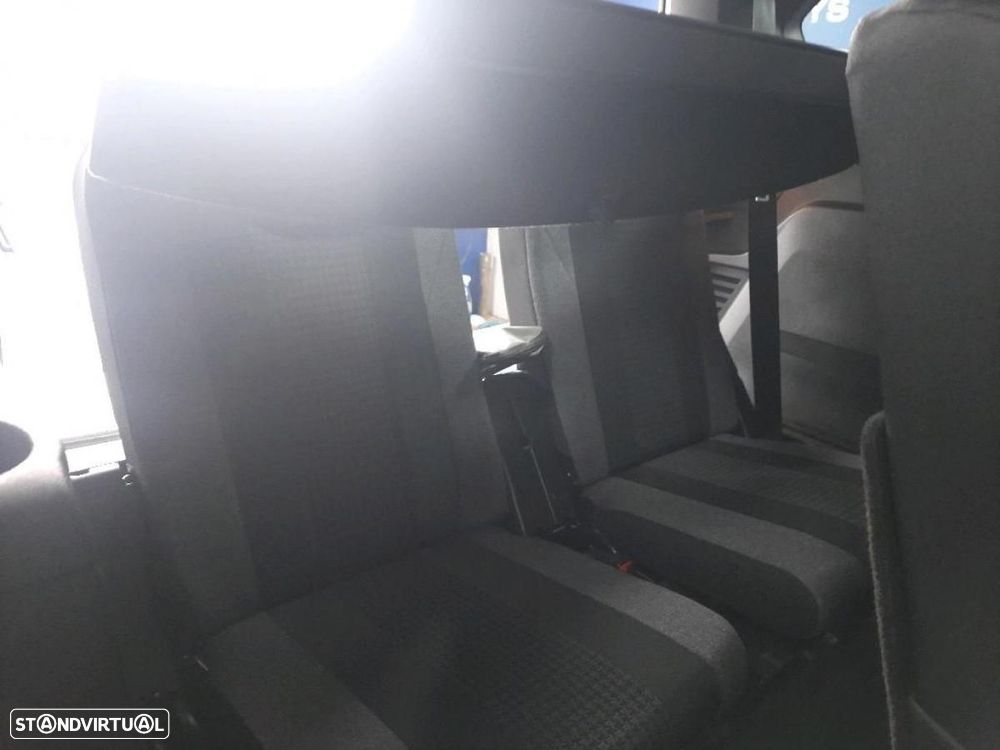 Peugeot 5008 1.5 BlueHDi Active Pack EAT8 - 7