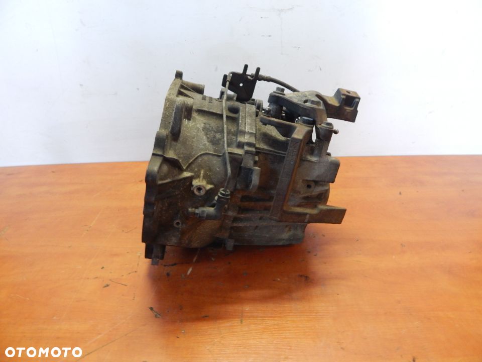 Skrzynia biegów 2.0 tdci hdi Volvo v50 Ford citroen peugeot 05-13 Łuków części - 4