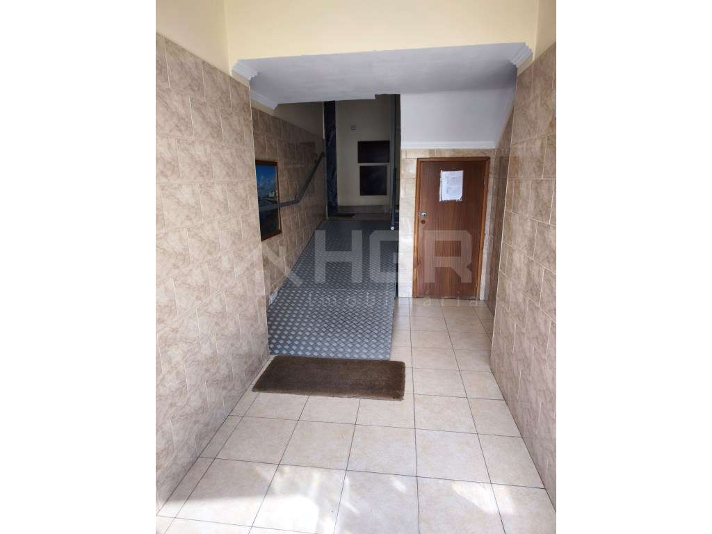 T3 + 1 | DUPLEX | BOA LOCALIZAÇÃO | ARRENTELA (MURTINHEIRA) - Grande imagem: 3/32