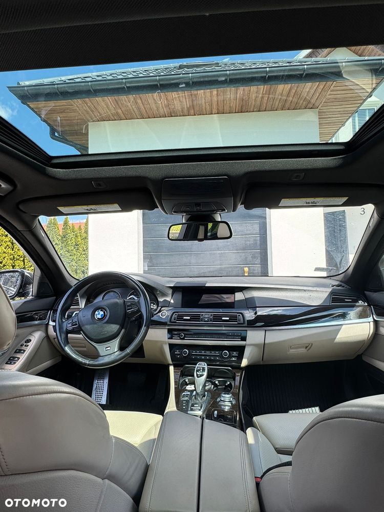 BMW Seria 5 550i xDrive Sport-Aut - 10