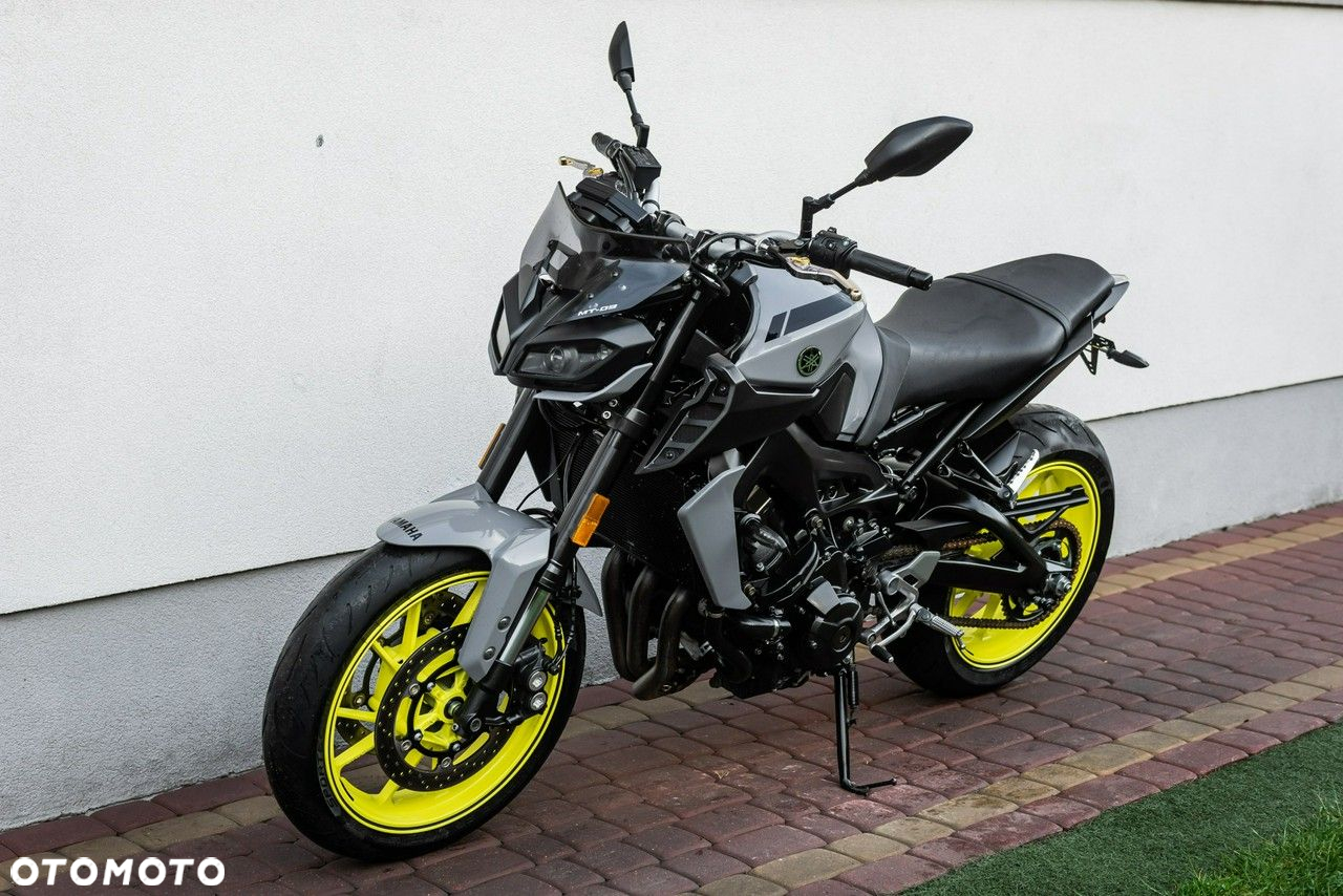 Yamaha MT - 6