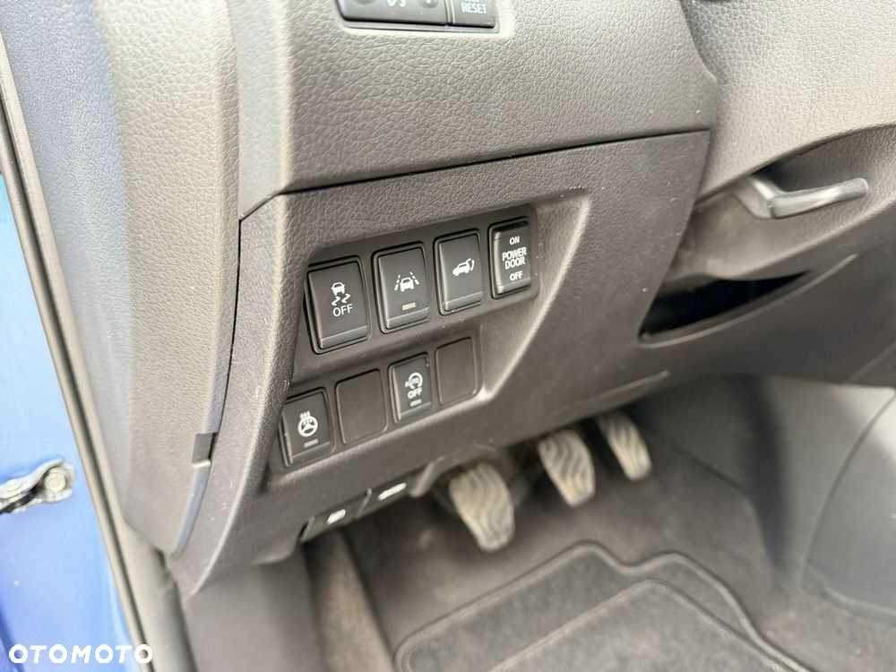 Nissan X-Trail - 23