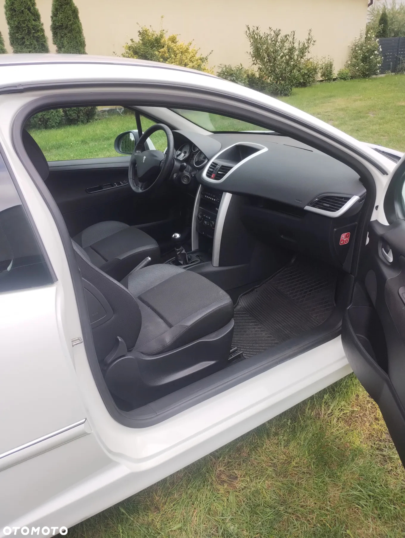 Peugeot 207 - 9