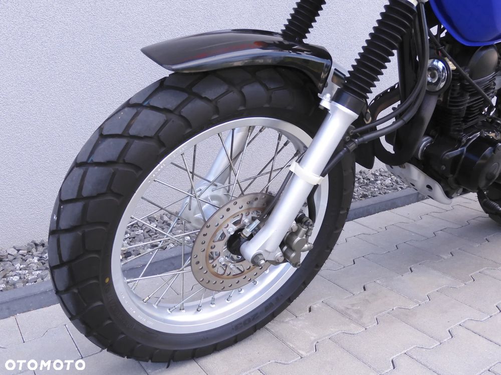 Yamaha TW - 25