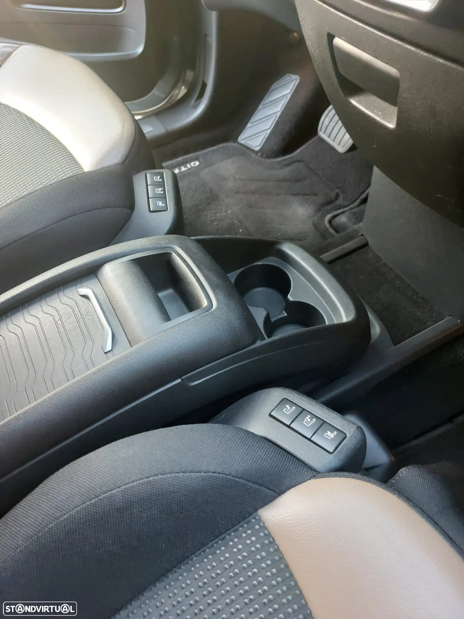 Citroën C4 Grand Picasso 2.0 HDi FAP EGS6 (7L) Exclusive - 11